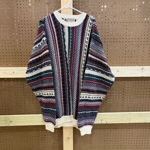 ITEM#61 Men’s Cotton Traders  3D Knit Coogi Style Sweater size XL

25x32